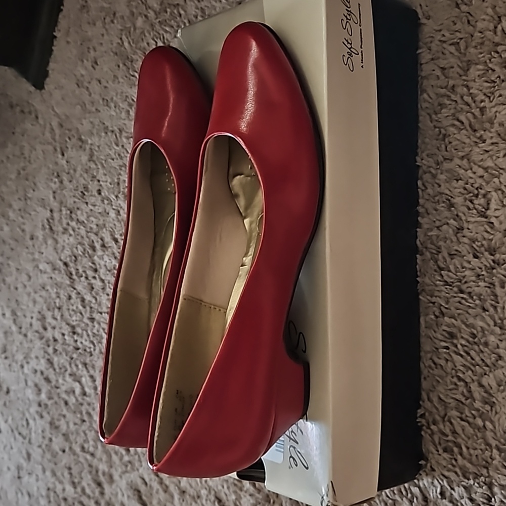 Soft Style Red Pumps
